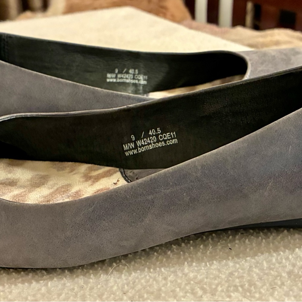 Born Gray Leather Slip-On Ballet Flats EUC 9 Office Casual Basics Neutral
